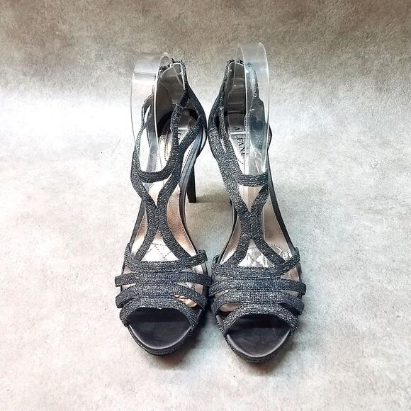 Alfani Womens Tacy Size 8 Glittery Silver Peep Toe T-Strap Platform Heels - Picture 2 of 10